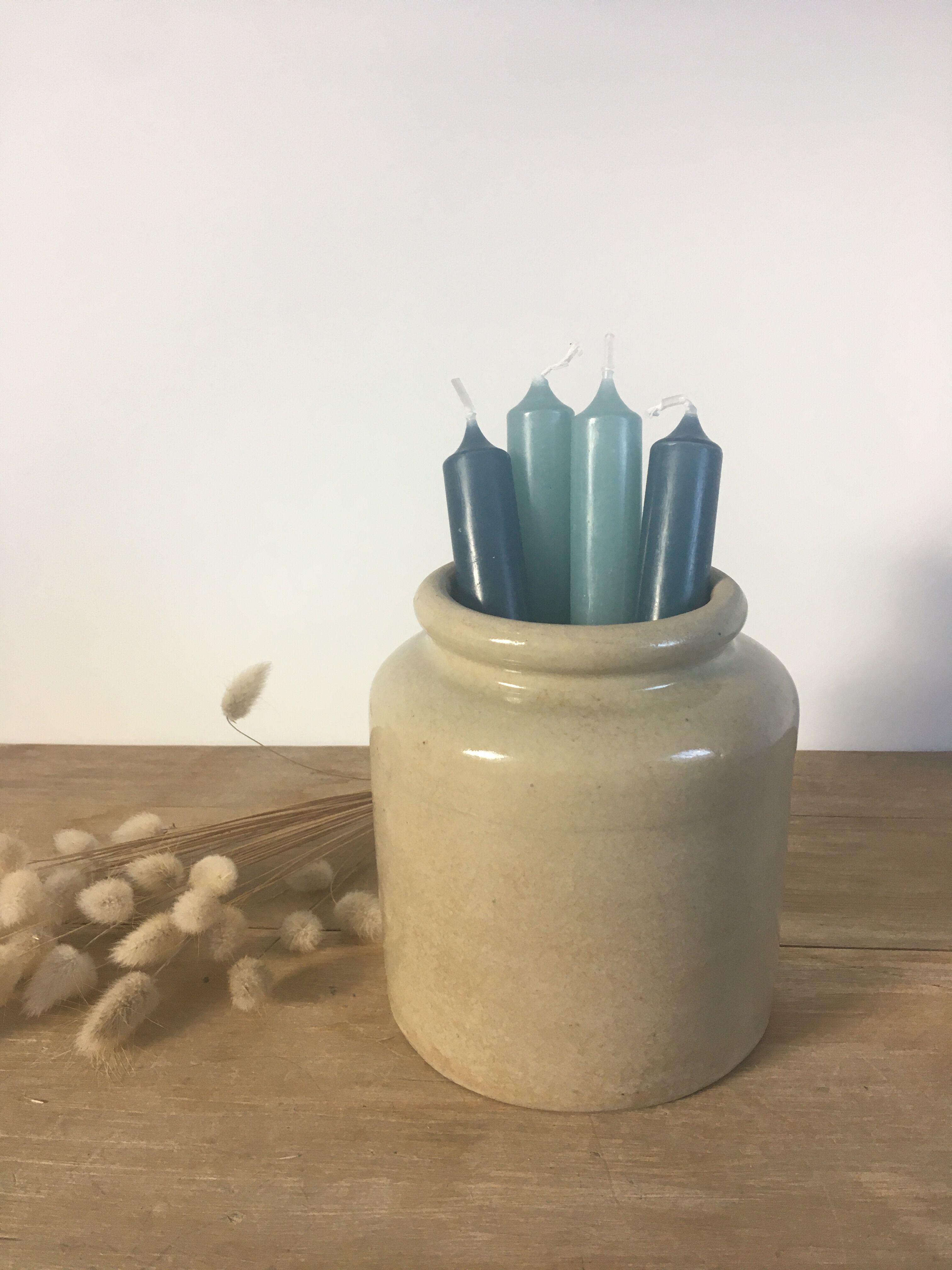 Large beige sandstone mustard pot