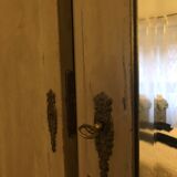 Large wardrobe with large painted and patinated beveled mirror