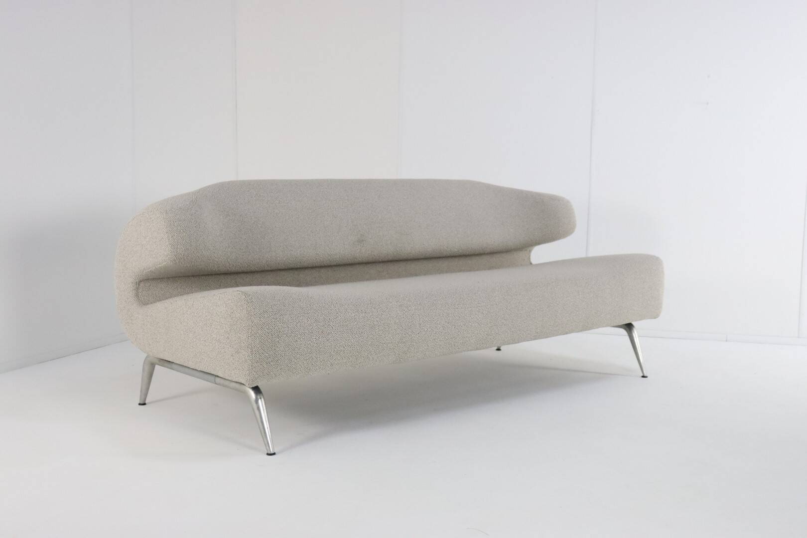 Banque Artifort Bird de Michael van der Kley