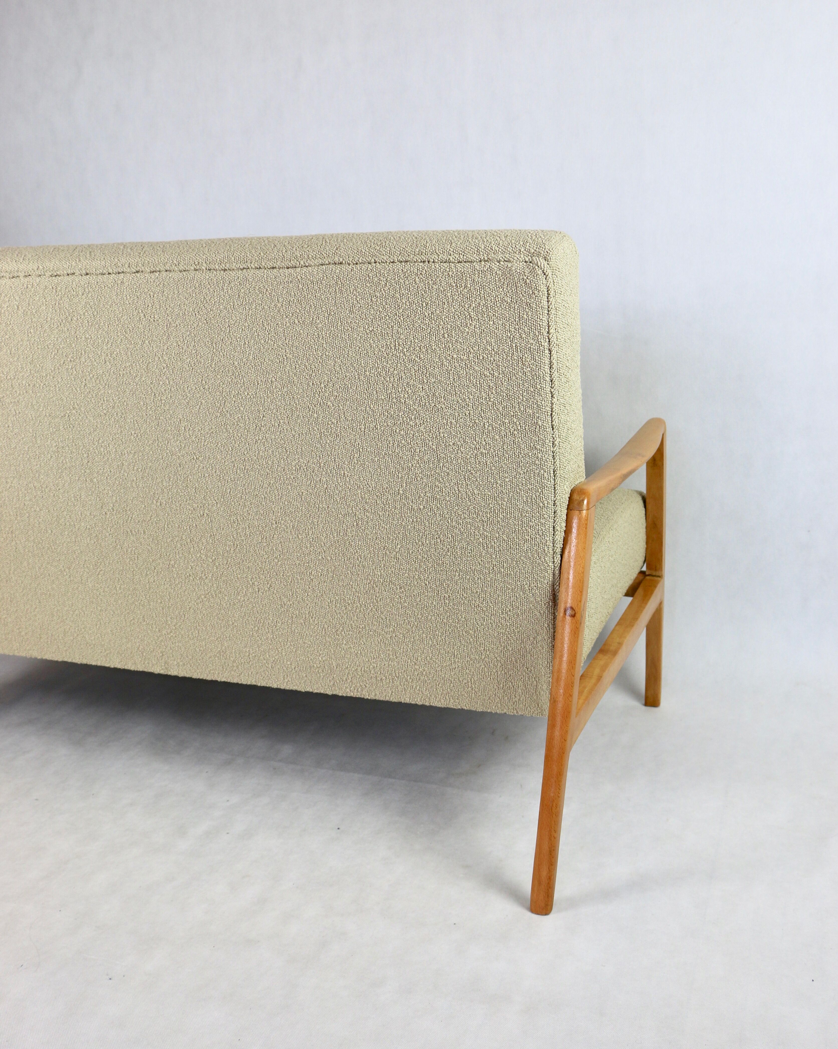 Vintage beige boucle 2-3 person sofa, 1970s