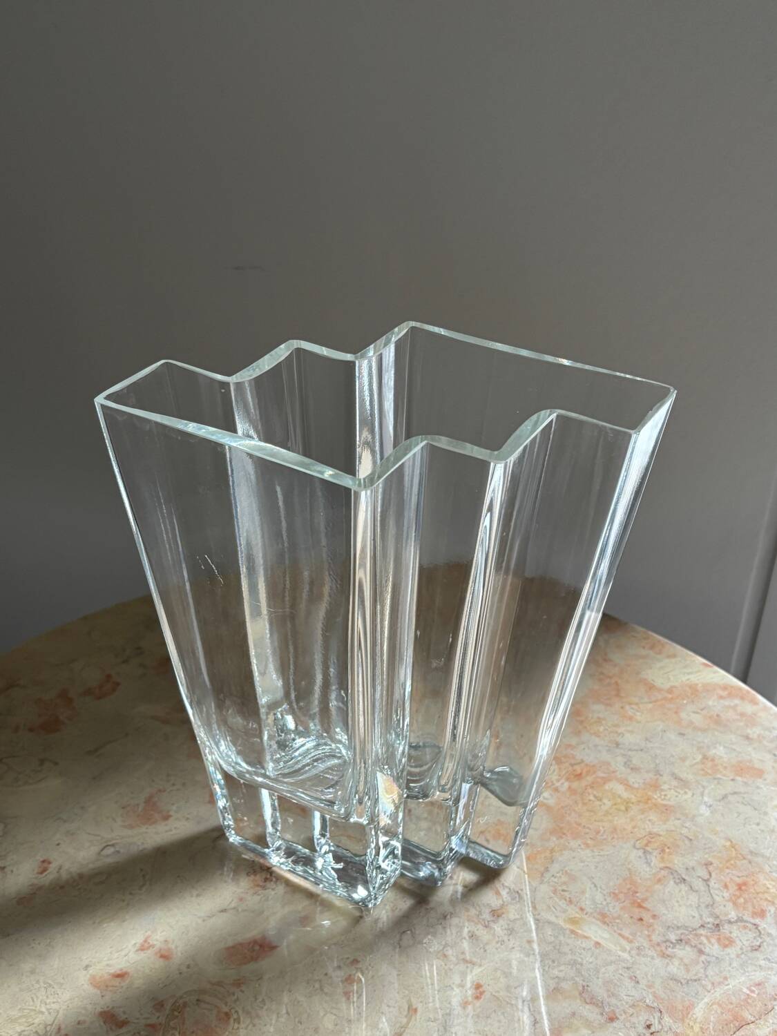Vase géométrique en verre