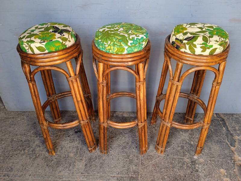 3 vintage high rattan bar stools 1970