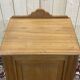English bedside table in satin wood from the 1930s.