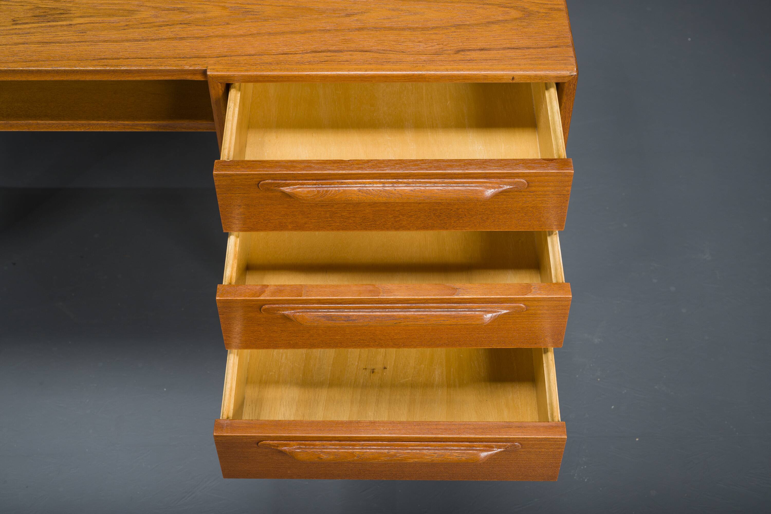 Bureau modèle Rt200 par Heinrich Riestenpatt années 1960