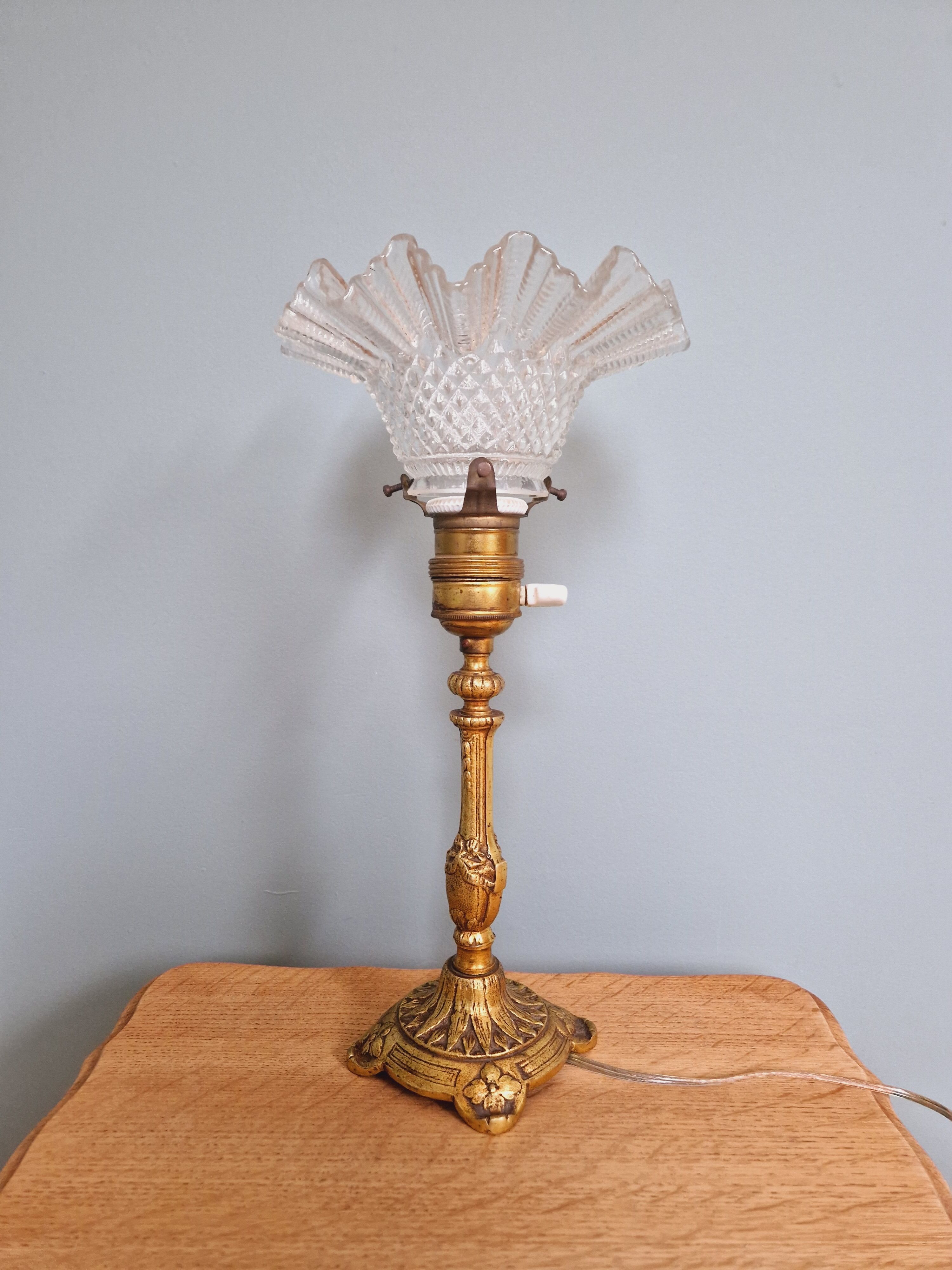 Table lamp in gilded bronze, late 19th / early 20th