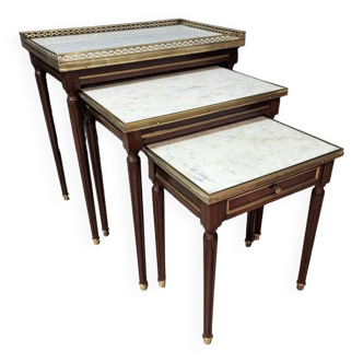 Louis xvi mahogany nesting tables