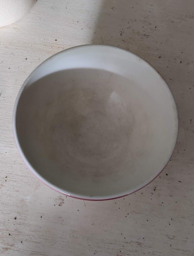 ribbed bowl in Digoin style