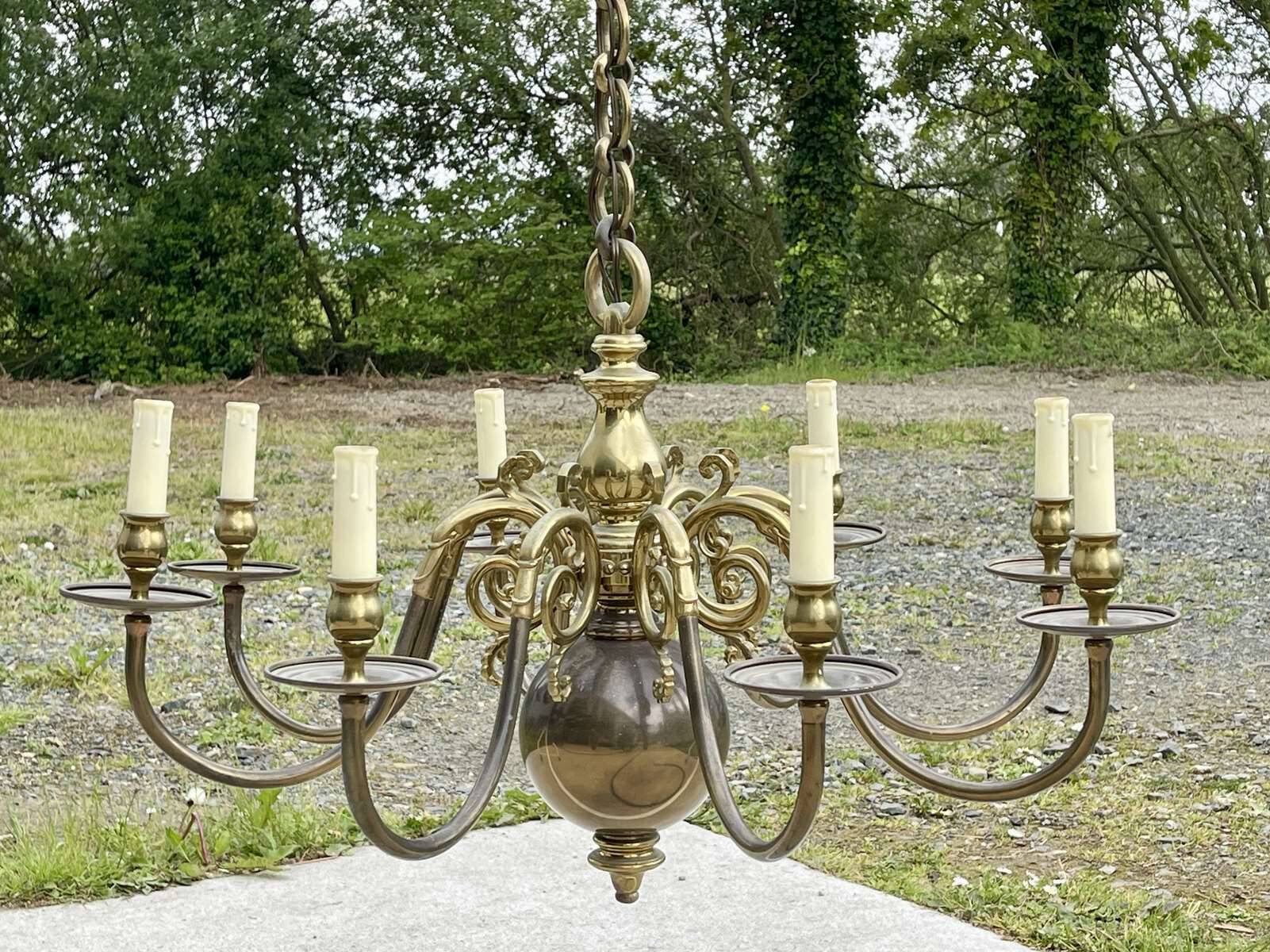 Lustre hollandais en laiton 8 feux années 60 - 85cmx1m23.