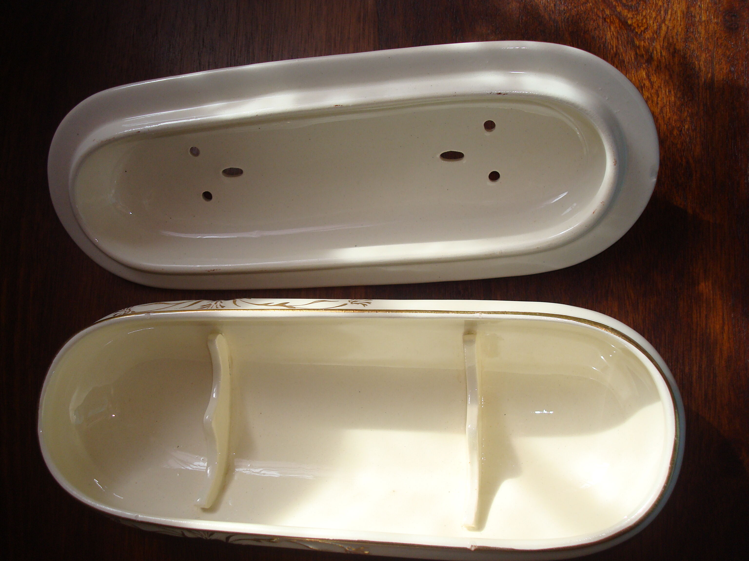 Brush holder and soap holder hamage nord, art nouveau, floral décor edging gold.