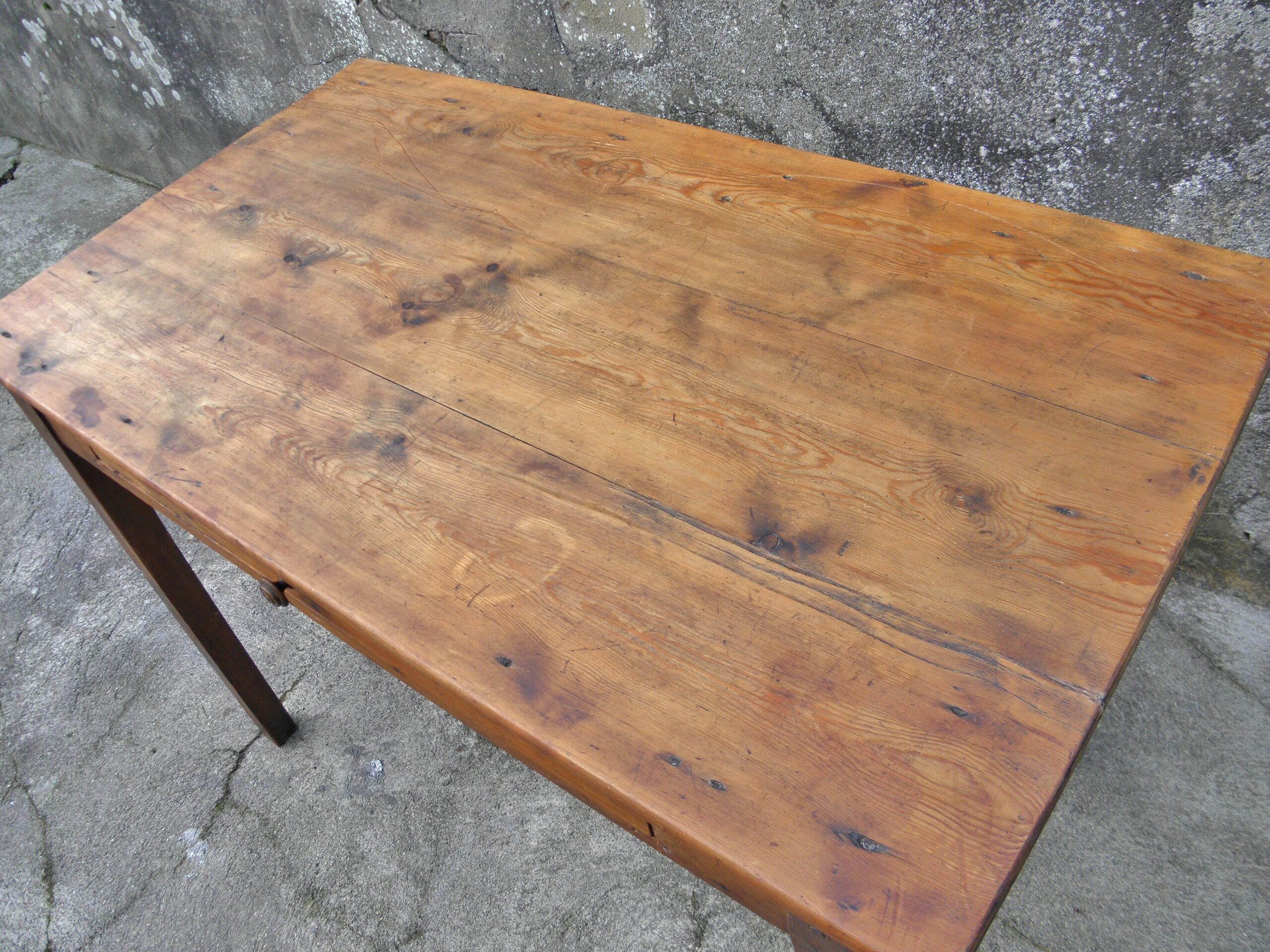 Farm table 110 x 61 cm