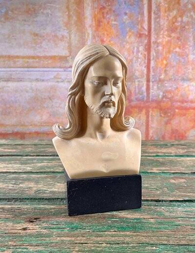 Bust of Christ signed A. Giannelli, ancient Italian sculpture.