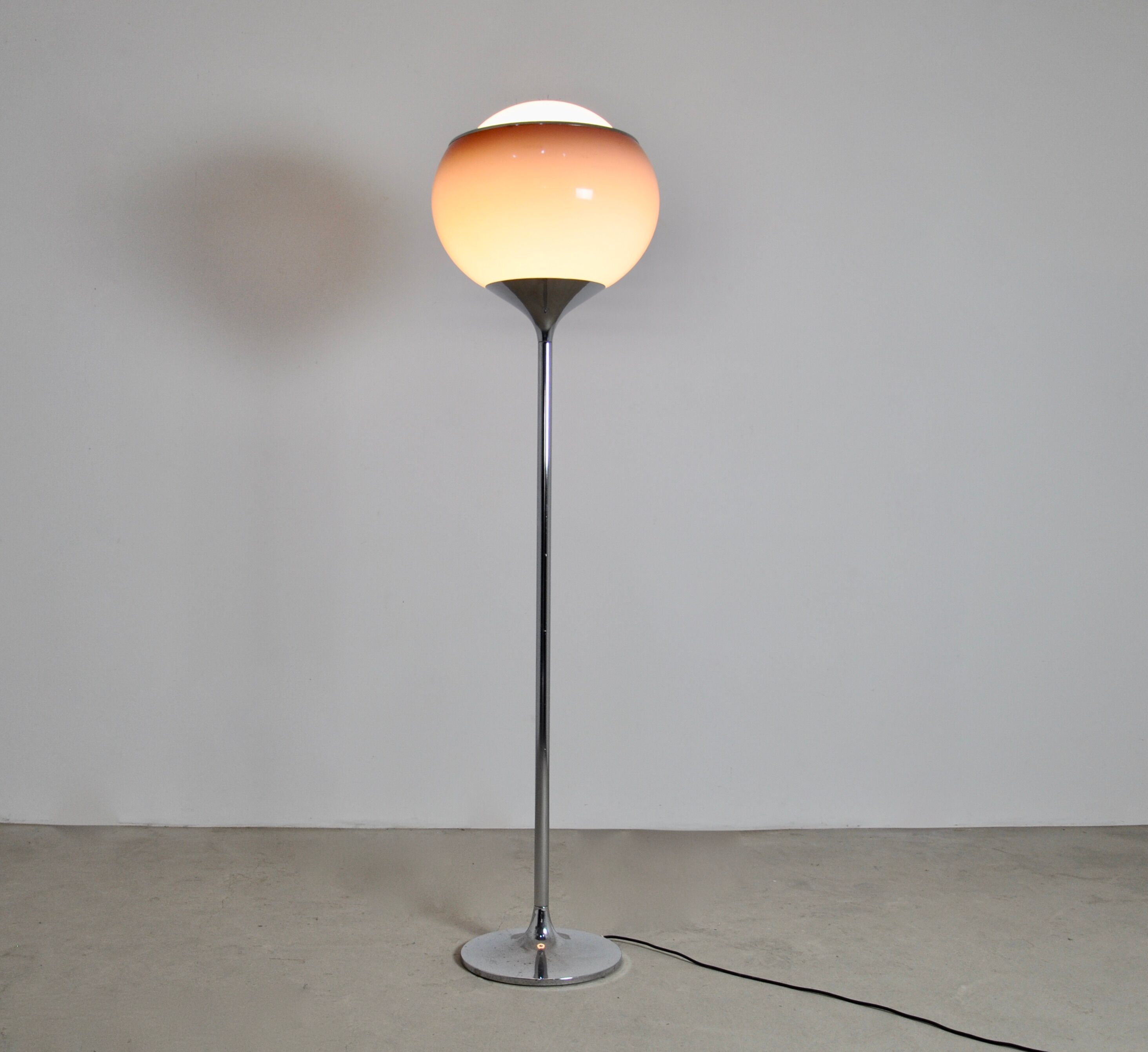 Lampadaire "Bud Grande" de Harvey Guzzini pour Iguzzini, 1960S