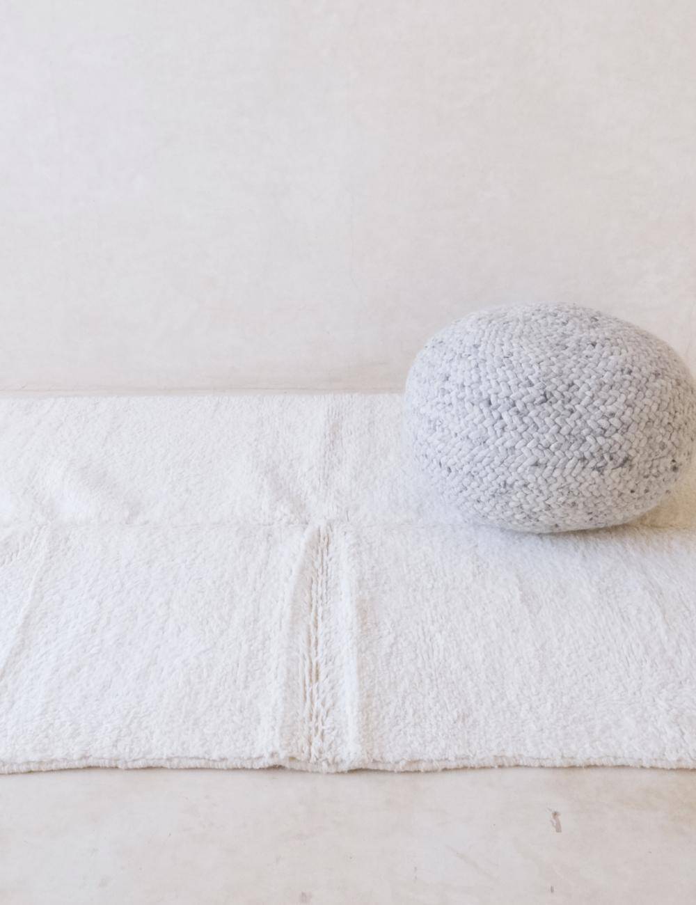 White Berber Rug - 240 x 161 cm