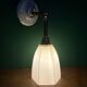 Applique tulipe vintage en opaline blanche