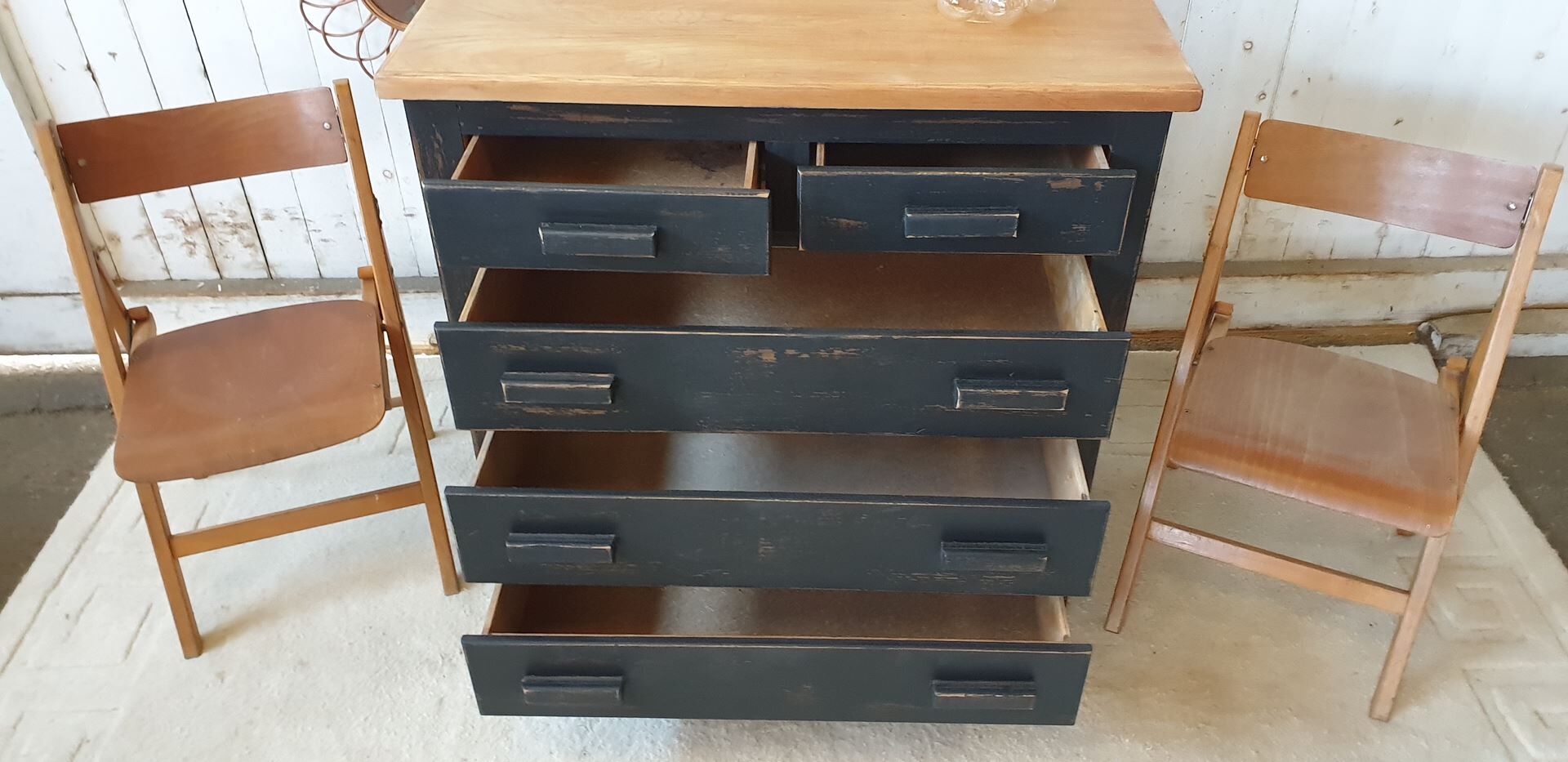 Commode vintage