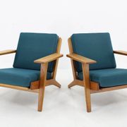 1960s Hans J. Wegner Pair of GE 290 Armchairs in Oak for Getama, Denmark