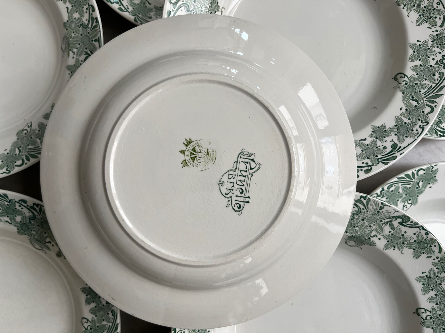 Set of 10 "Prunelle" plates Boch La Louvière