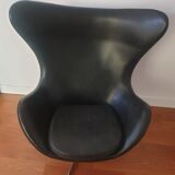 Egg armchair by Arne Jacobsen