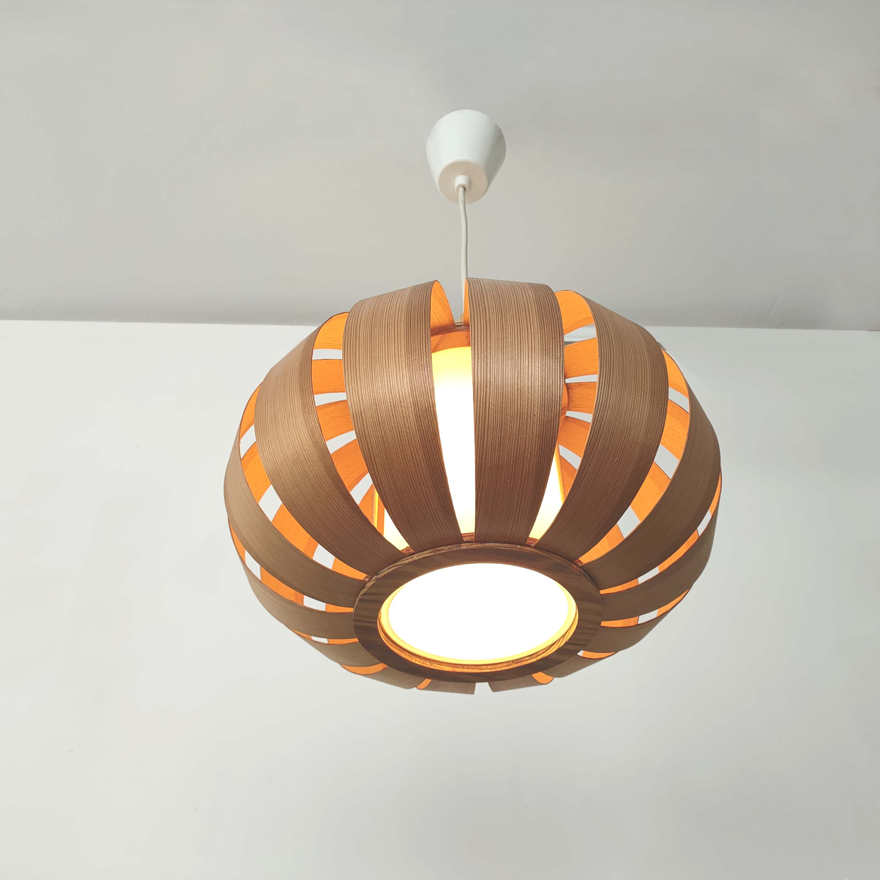 Suspension vintage wooden slats