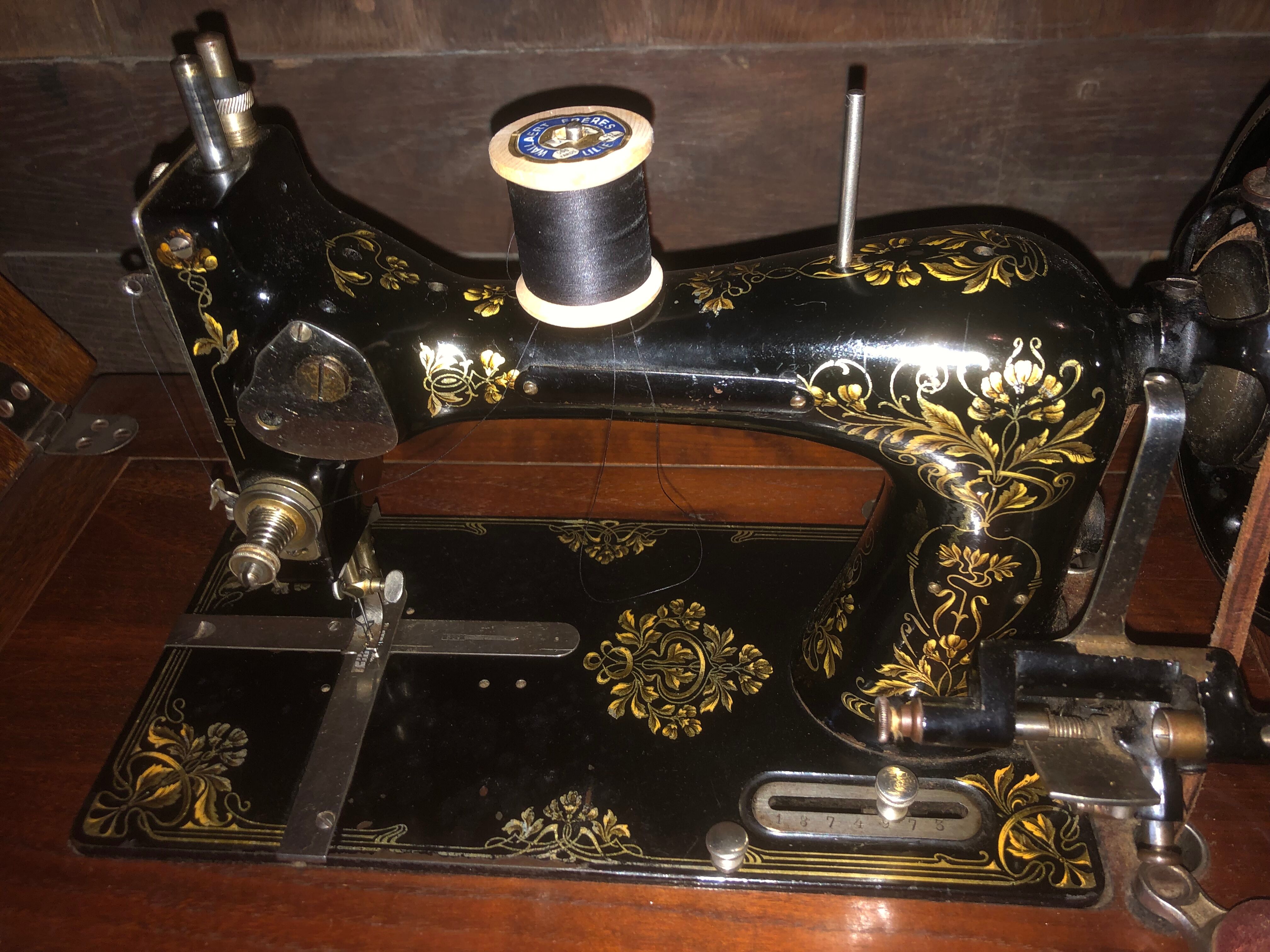 Old neva sewing 1900