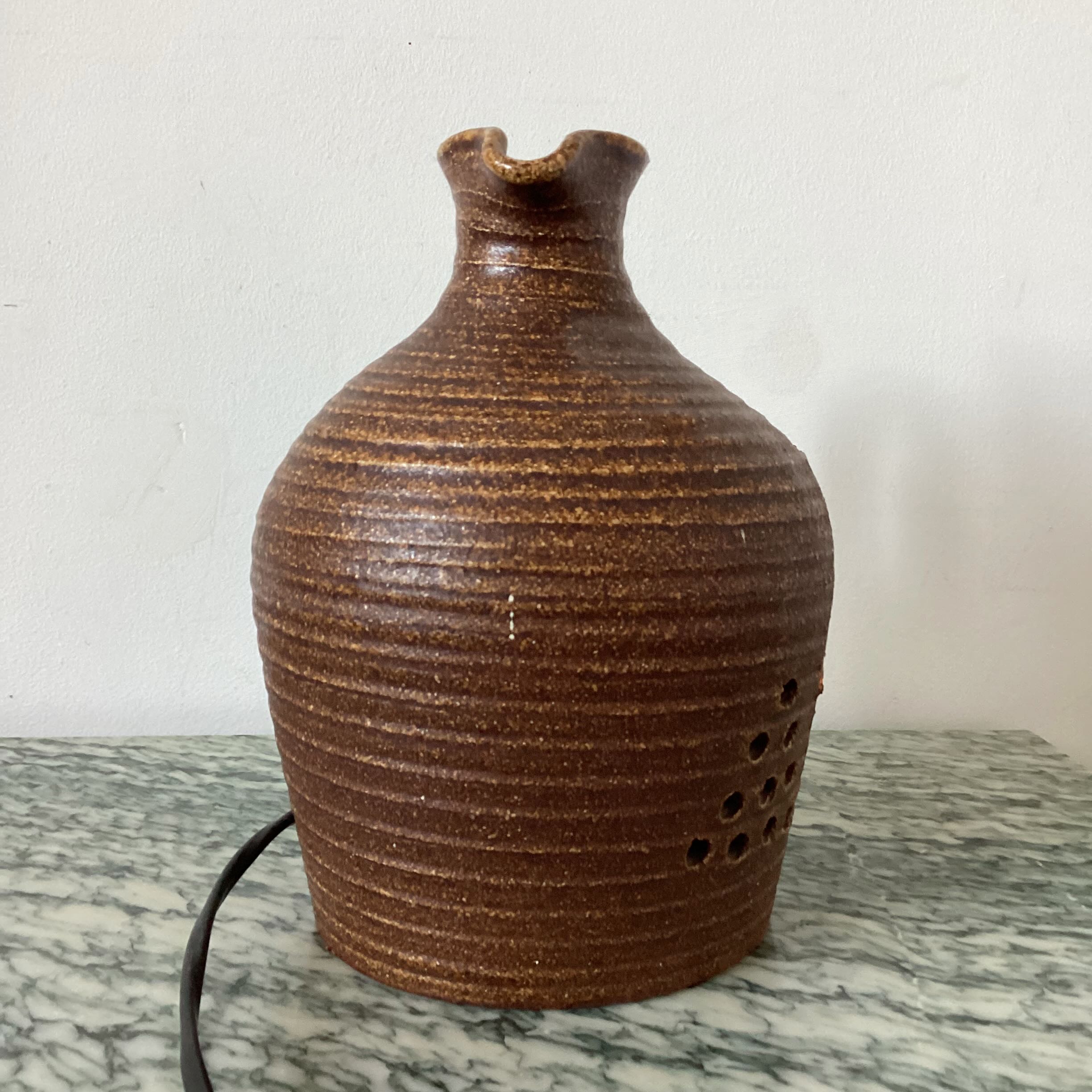 Accolay stoneware lamp