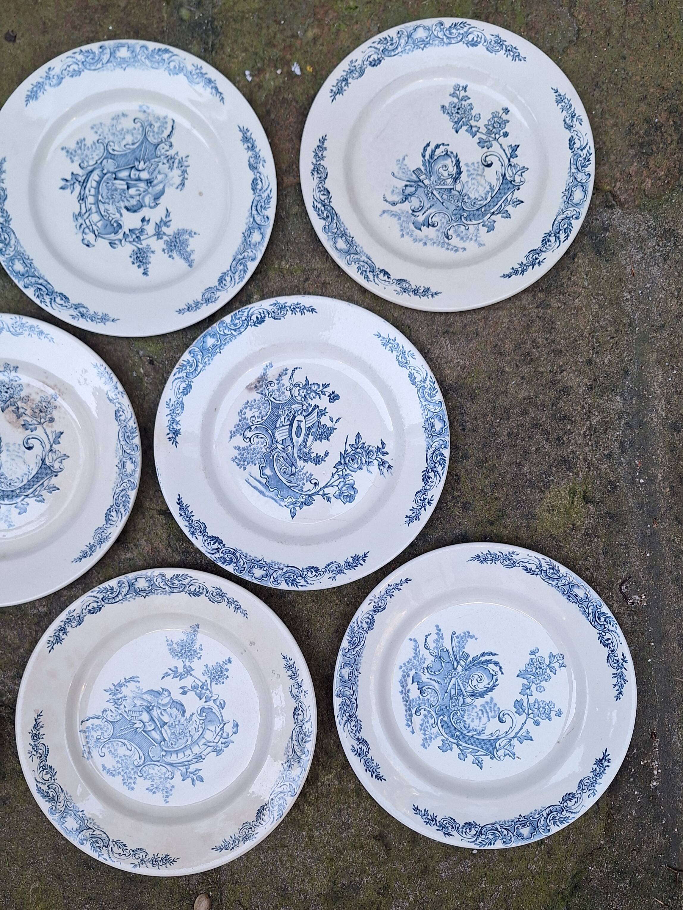 Service set in SG porcelain, Louis XV model.