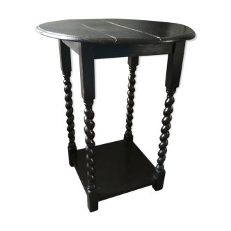 Black pedestal