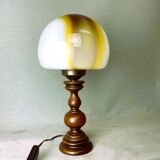 Lampe de table portugaise en bois et laitier en verre onyx 1960