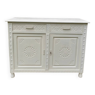 White buffet