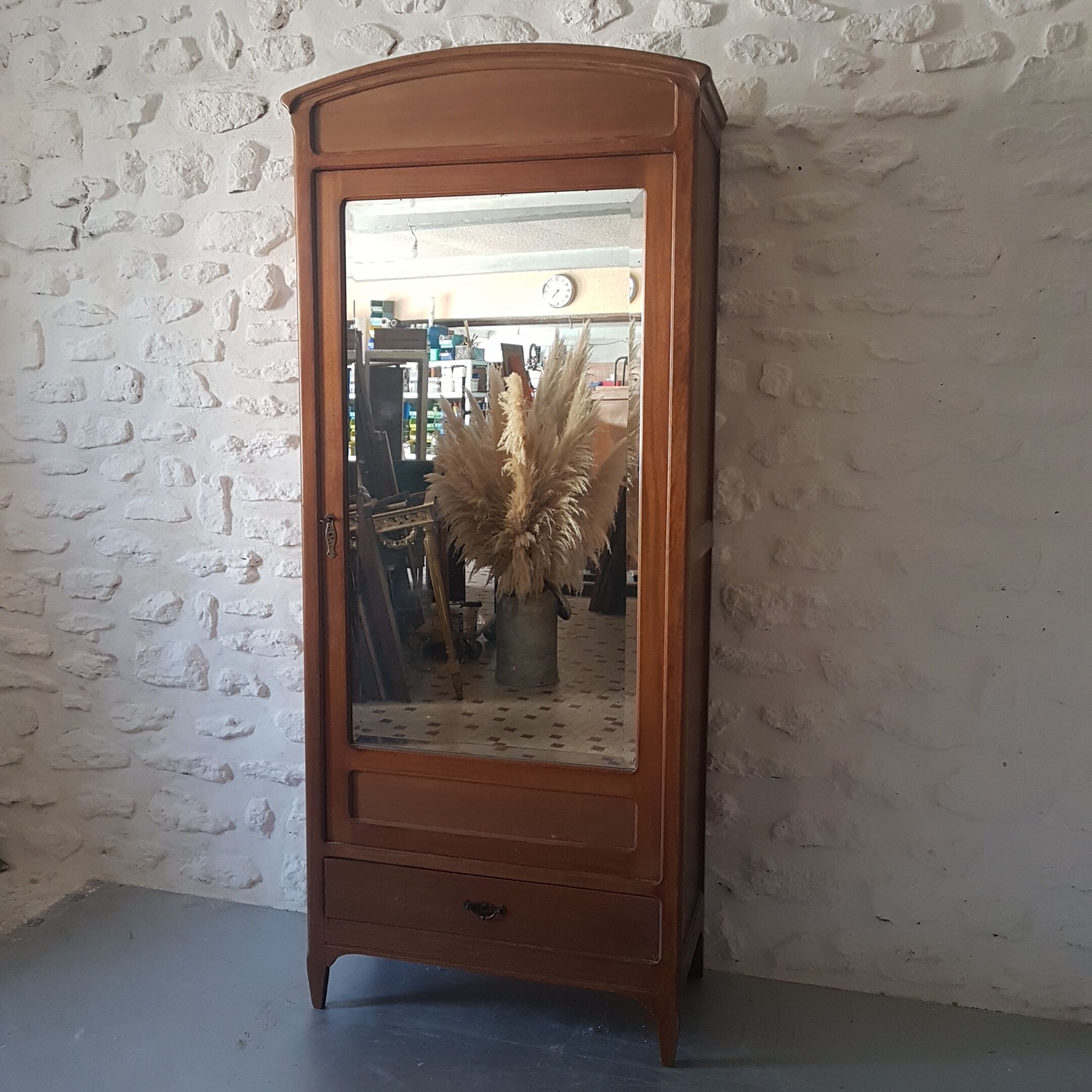 Wardrobe with mirror