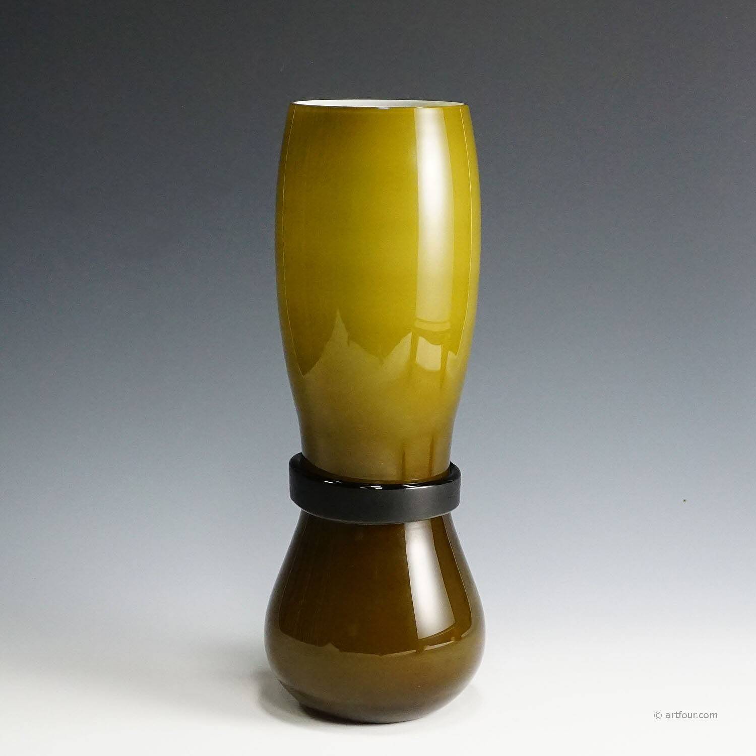 Simon Moore for Salviati, large Murano glass vase Fasciati.