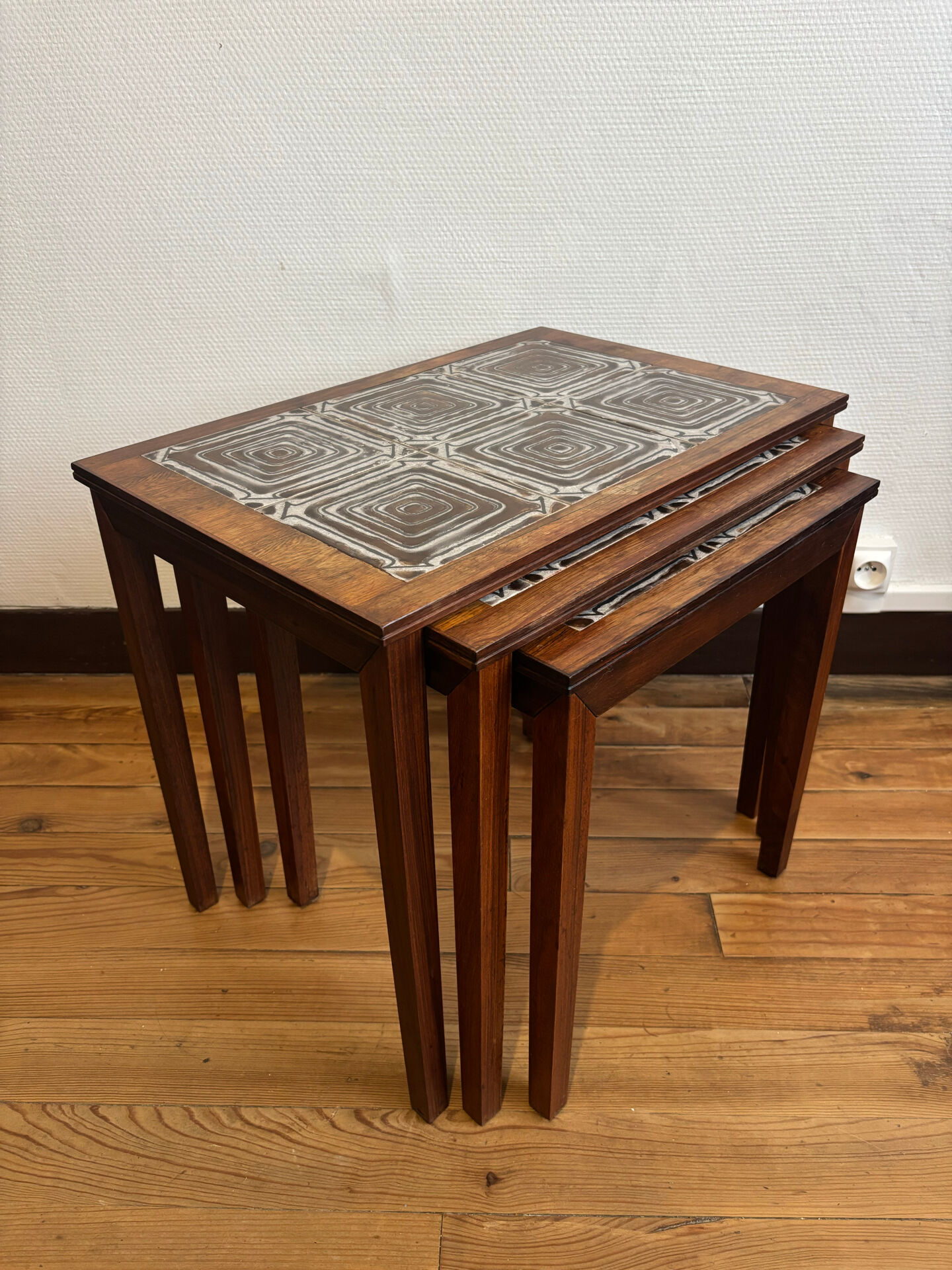 Tables gigognes danoises 