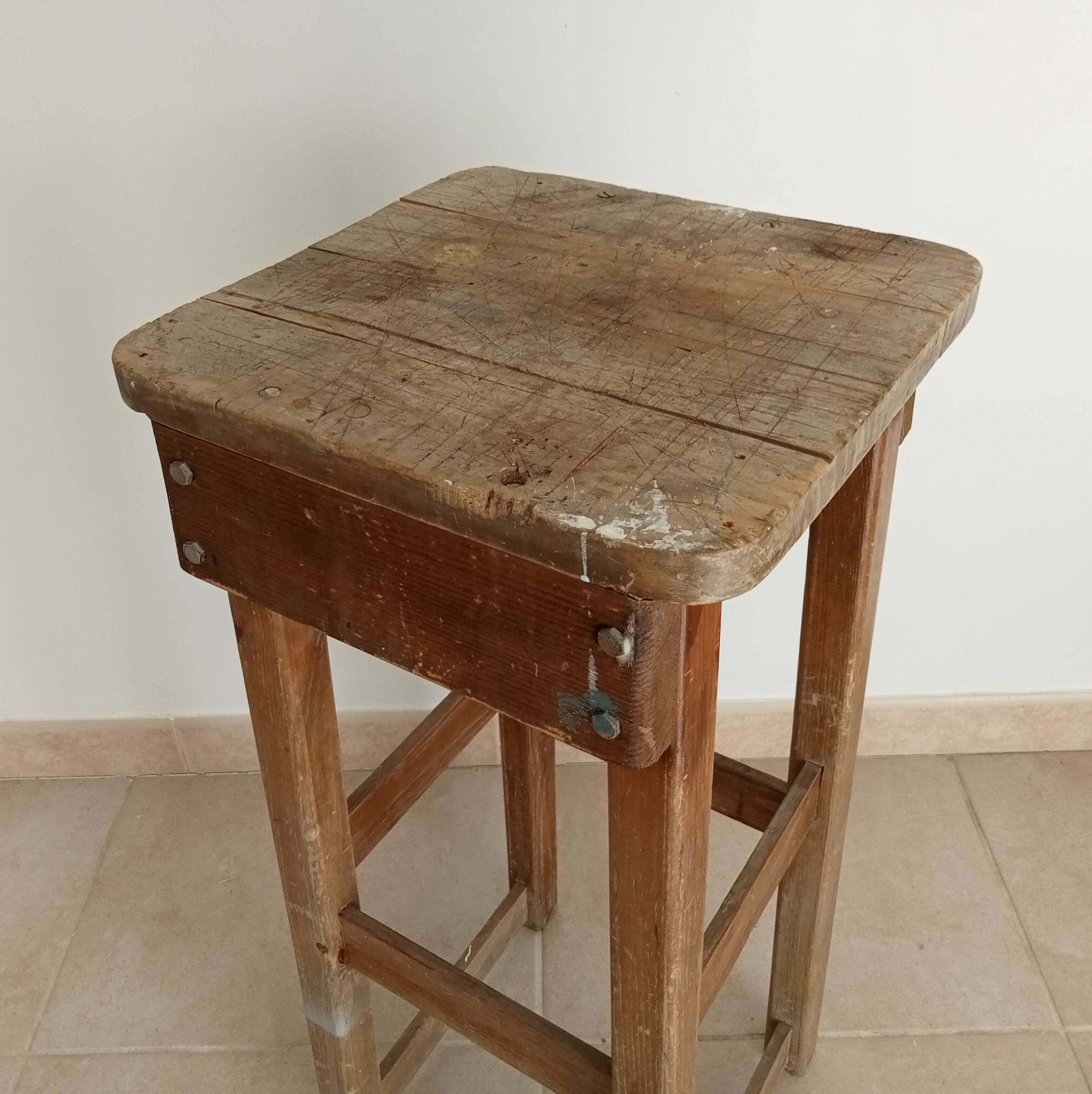 Tabouret ancien de peintre
