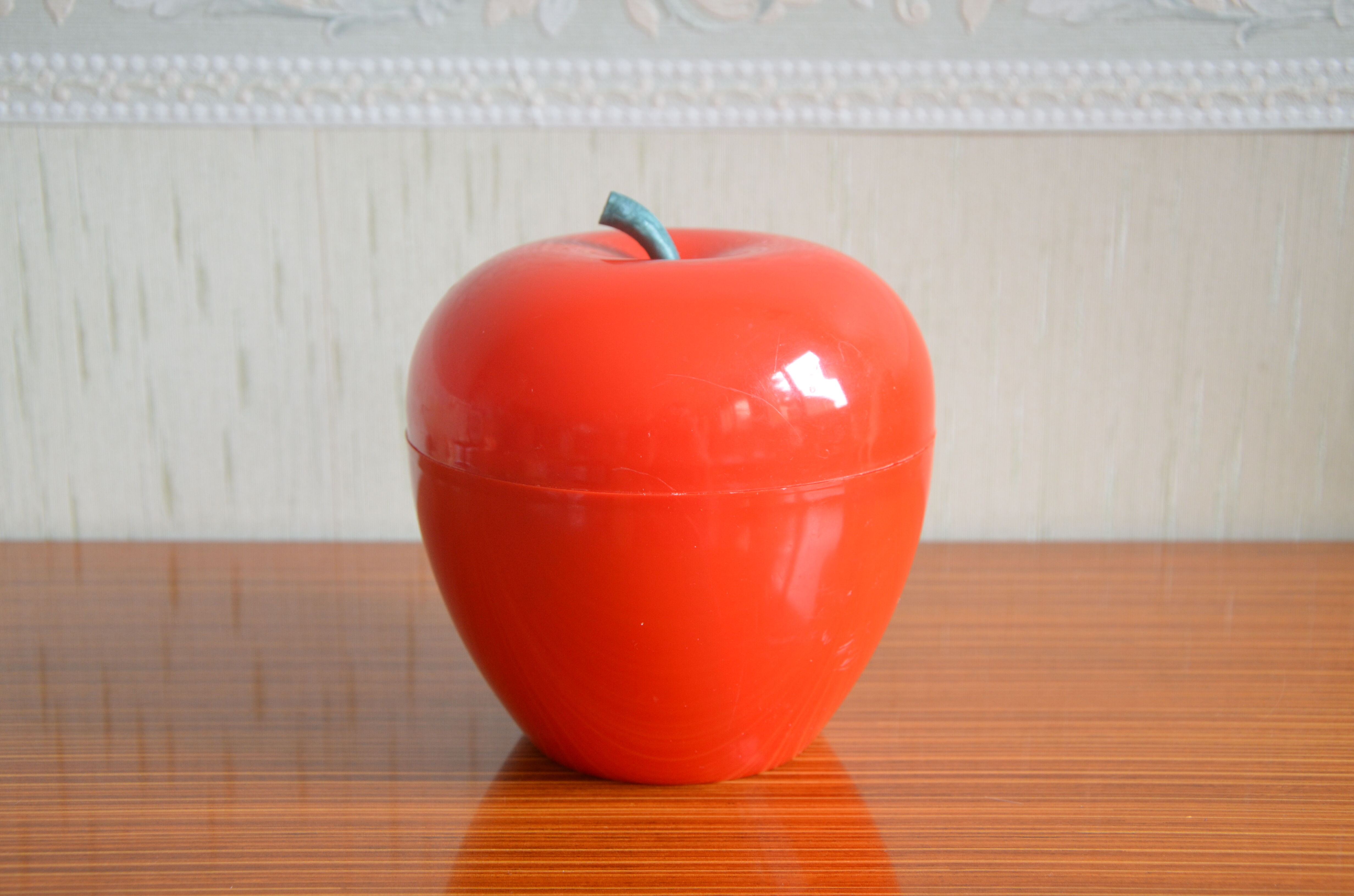 Vintage ice apple