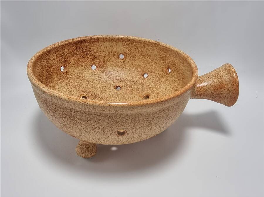 Ceramic colander
