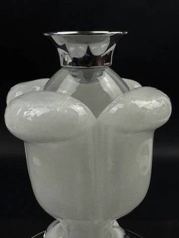 Daum France candle holder in frosted crystal and chrome-plated metal frame, height 15 cm