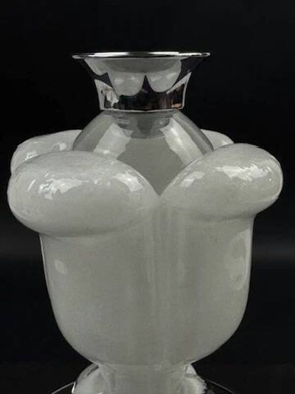 Bougeoir Daum France en cristal givré et monture métal chromé, hauteur 15 cm