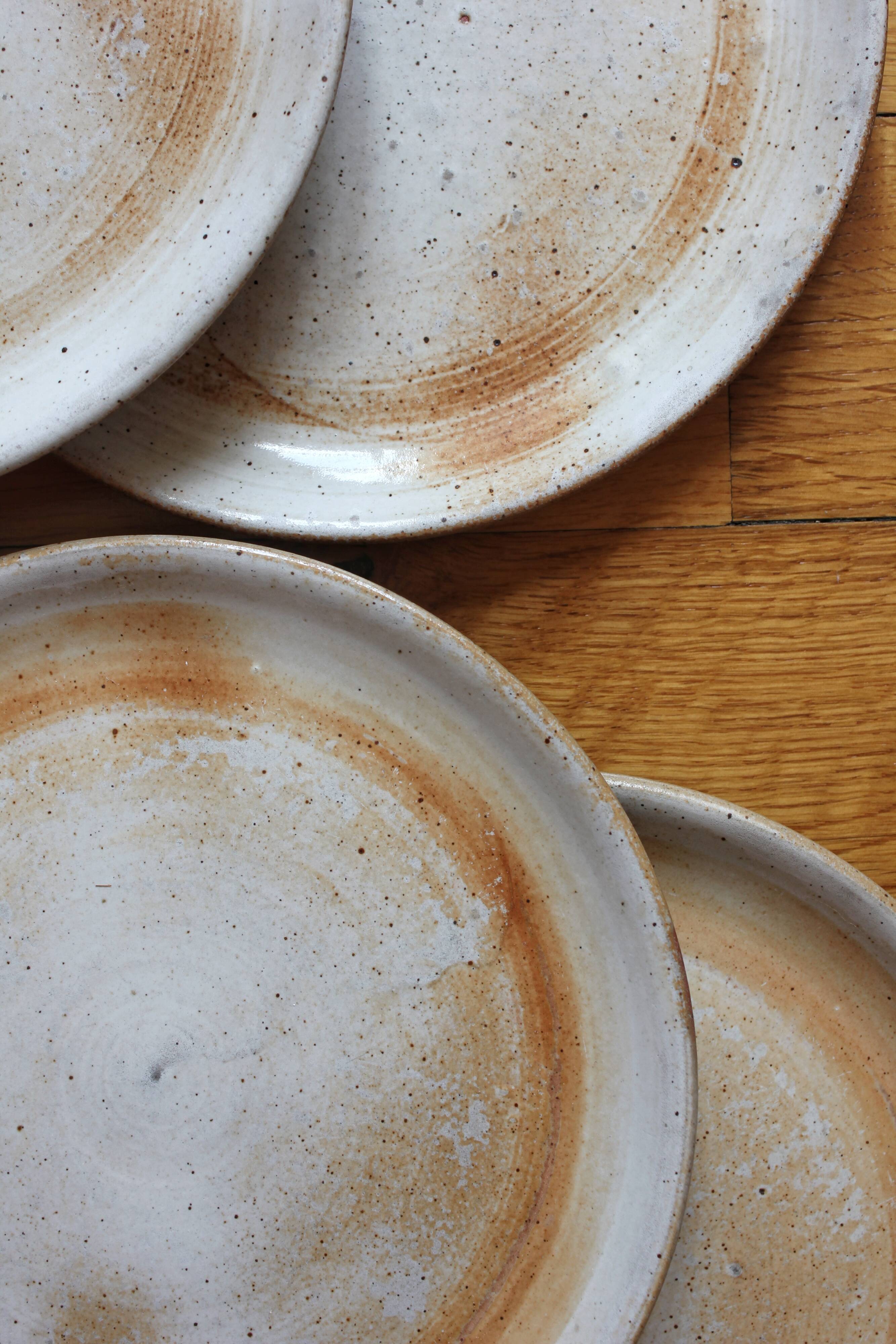 10 dessert plates in sandstone from the vintage 70s marsh