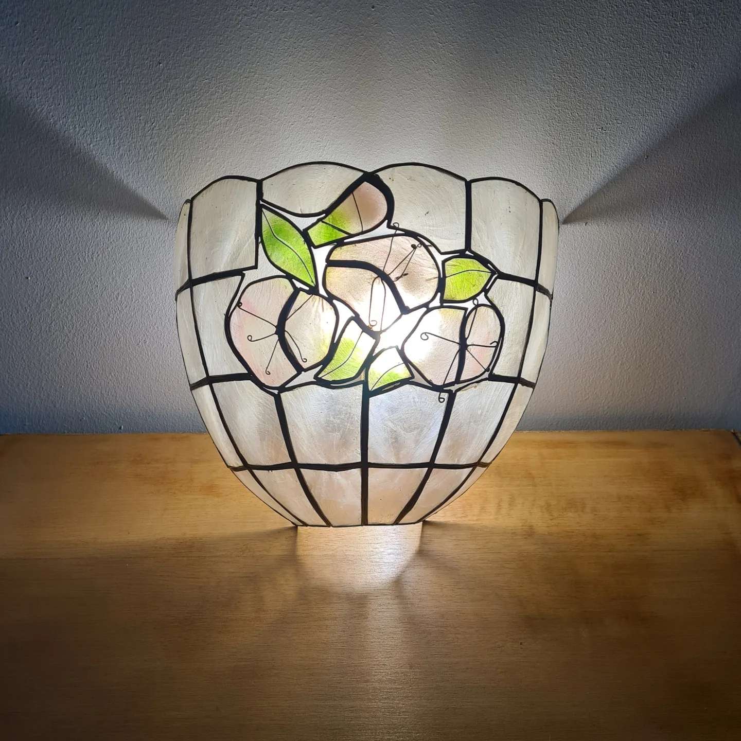 Art Deco mother-of-pearl wall lamp