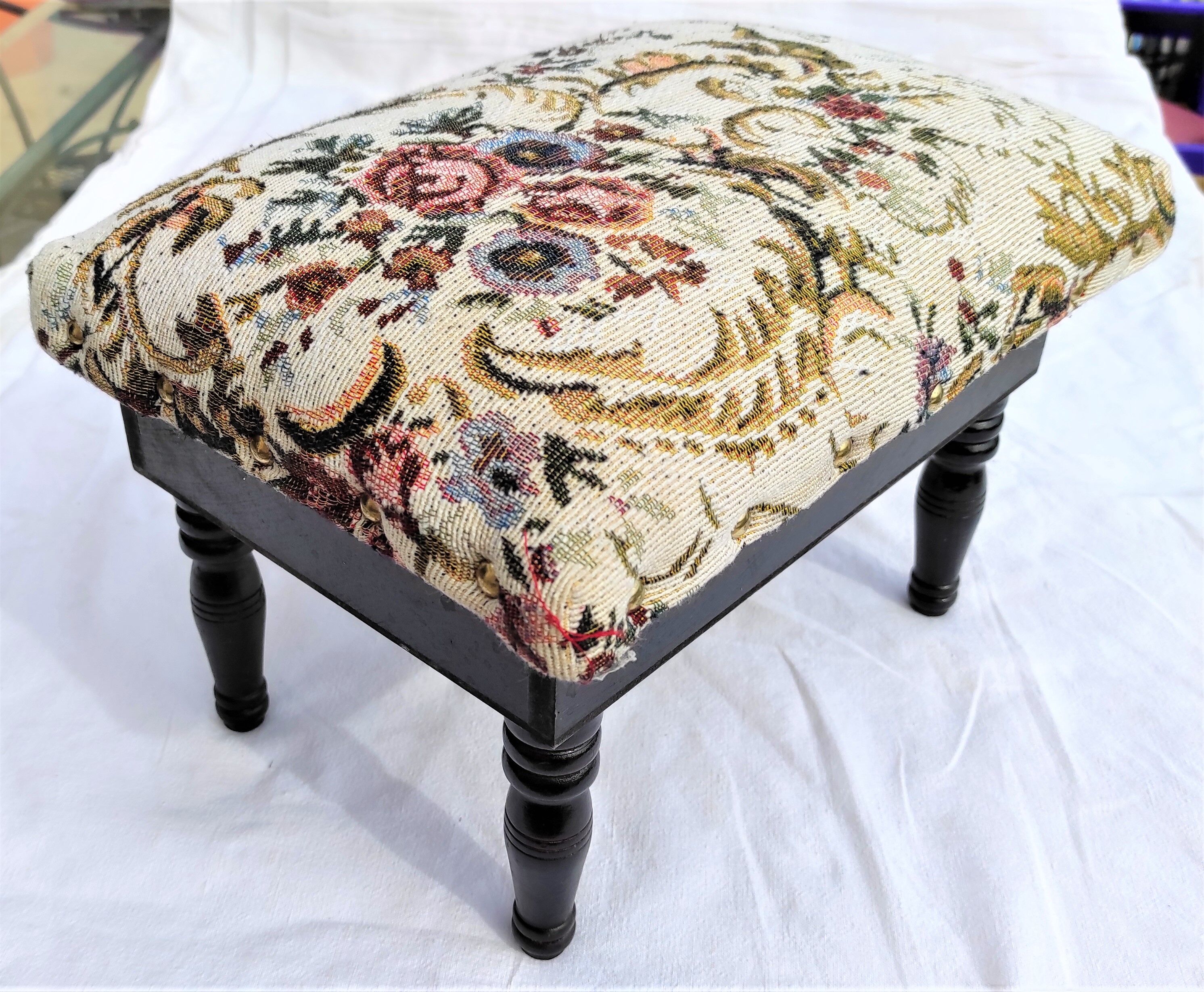 Wooden foot rest with its lid in vintage tapestry