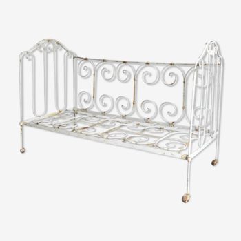 Wrought iron baby cot bench