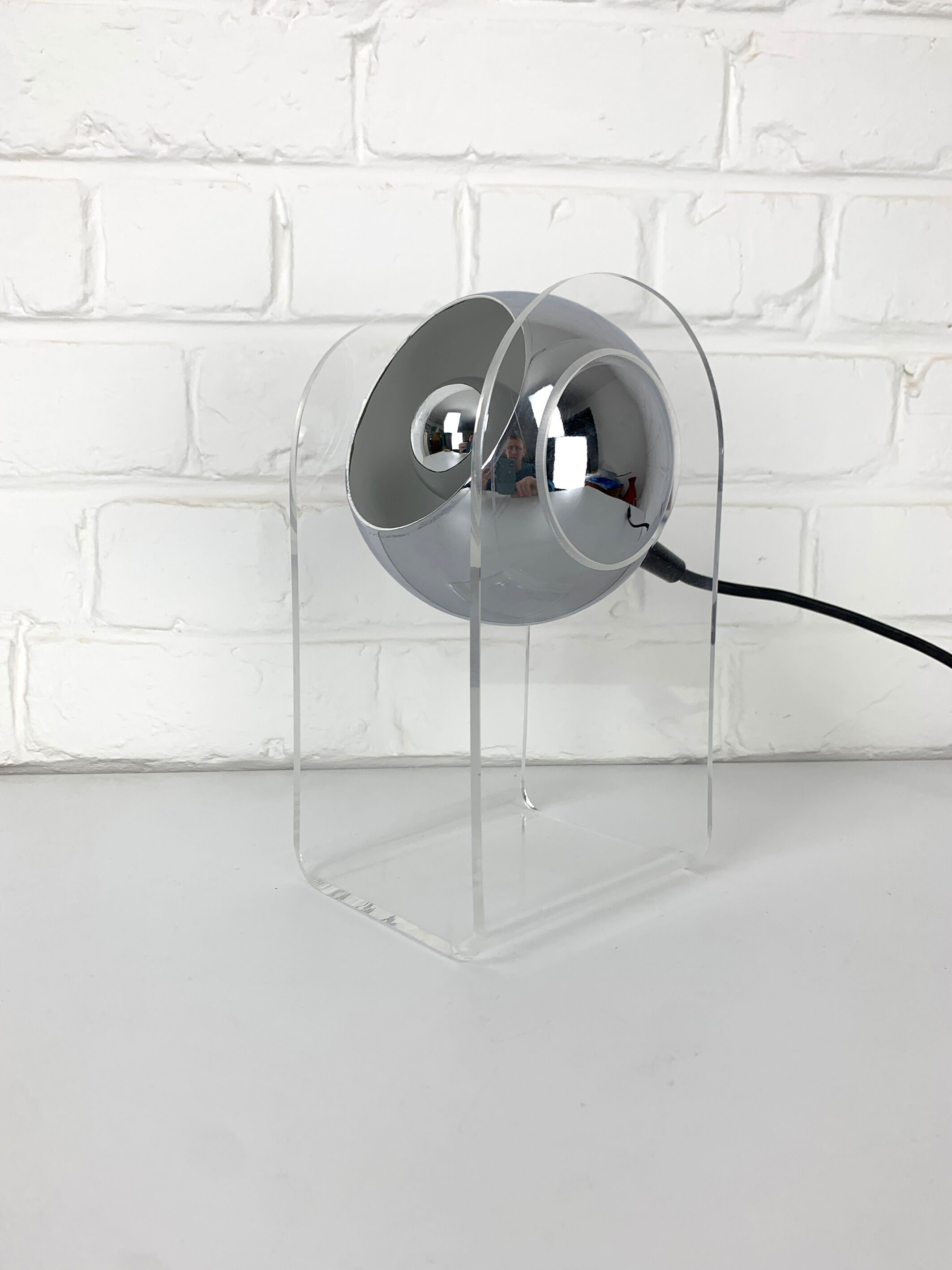 Table lamp space age sphere chrome plexiglass, 1960/1670