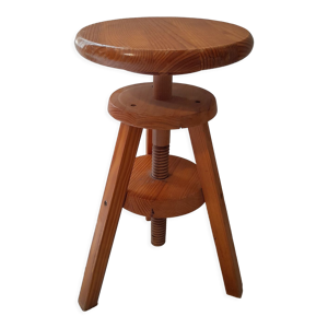tabouret tripode en bois