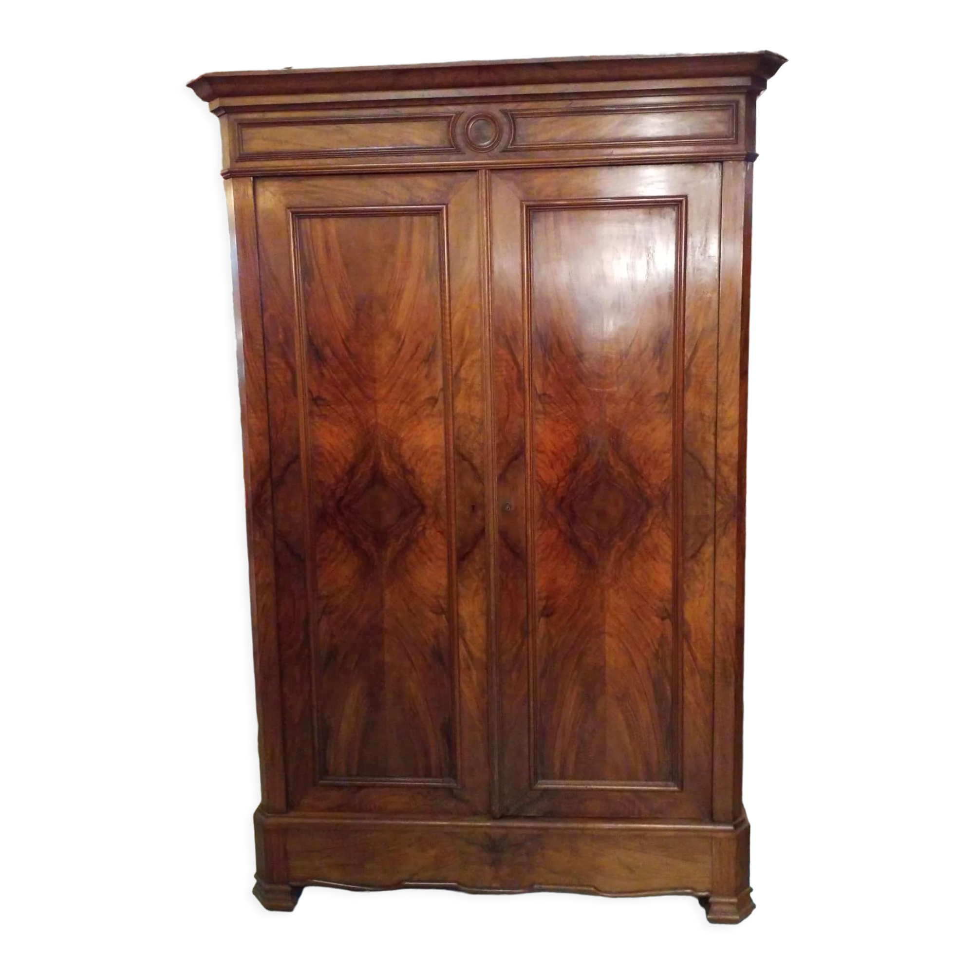 Louis Philippe wardrobe