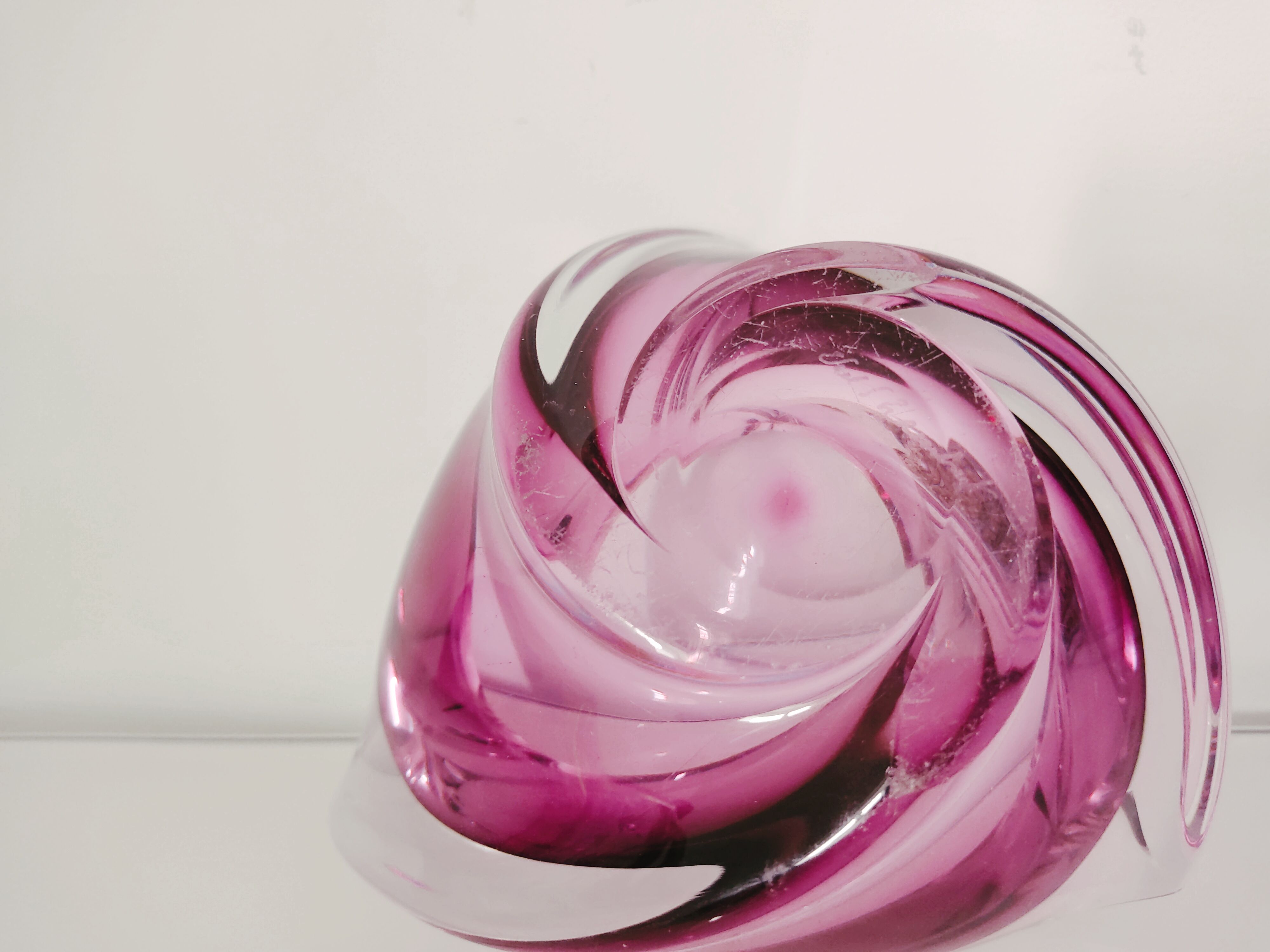 Purple crystal ashtray Val Saint Lambert trident model