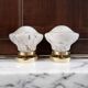 Paire d’appliques murales globes blancs