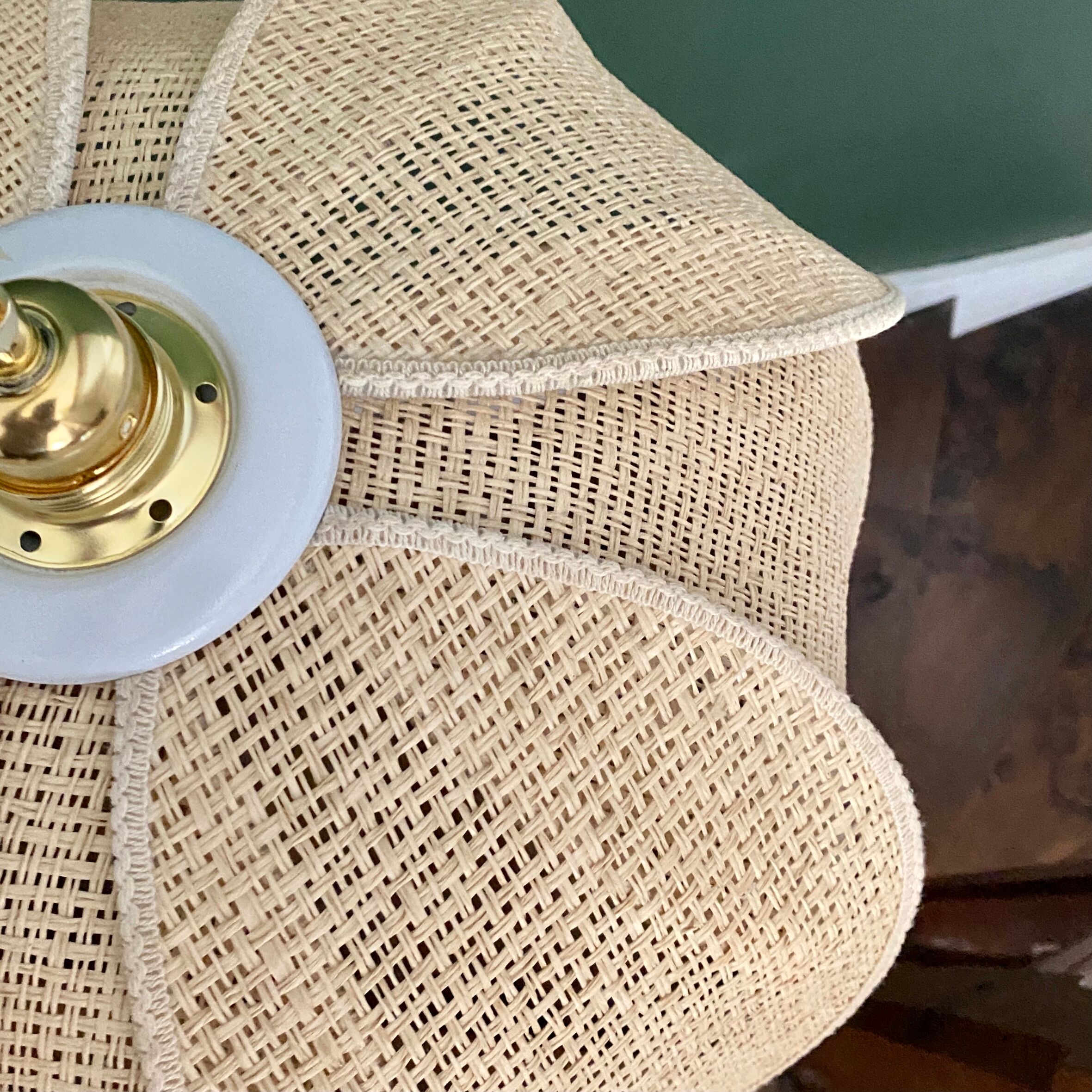 Vintage lotus flower pendant lamp
