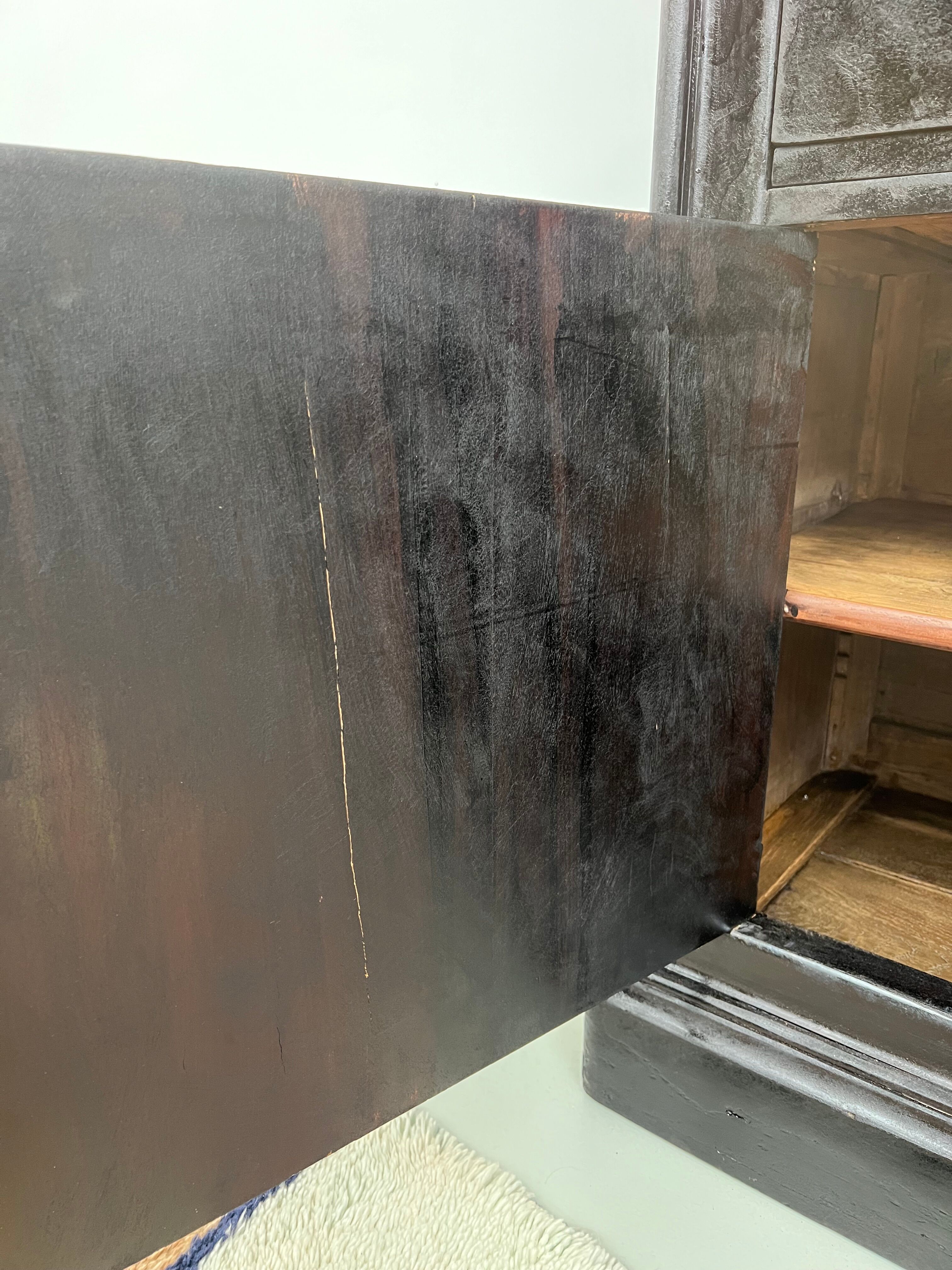 Sideboard - showcase 2 old body in blackened wood