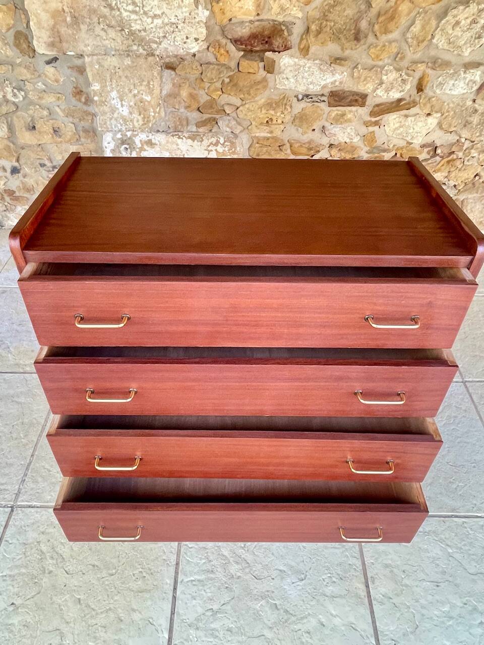 Vintage chest of drawers with 4 drawers, splayed legs circa 1960s