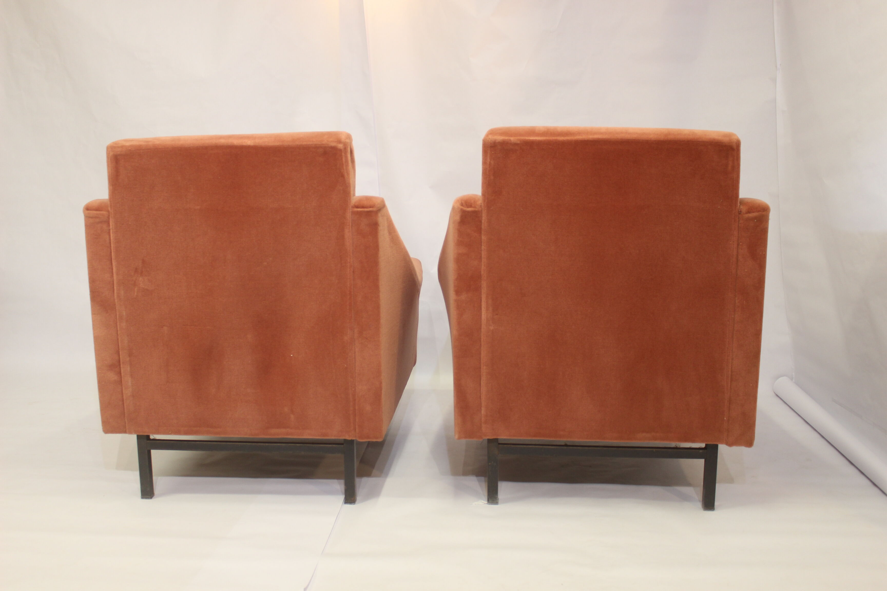 Paire de fauteuils cube en velours style Italien années 70